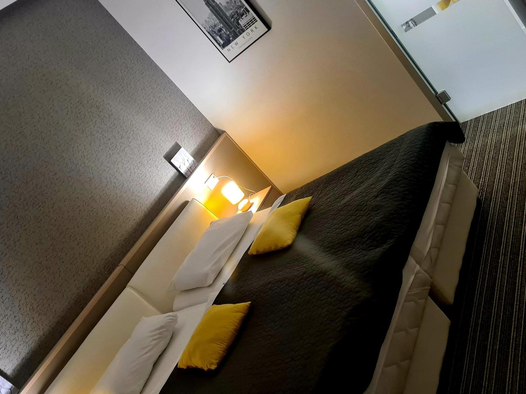 Bonitos, Sobe-Rooms Slavonski Brod Habitación foto